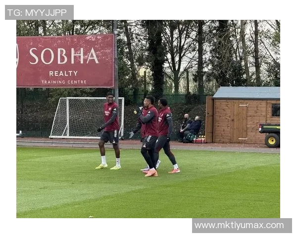 张伯伦随队训练厄德高热苏斯在列约克雷斯等四人缺席情况更新